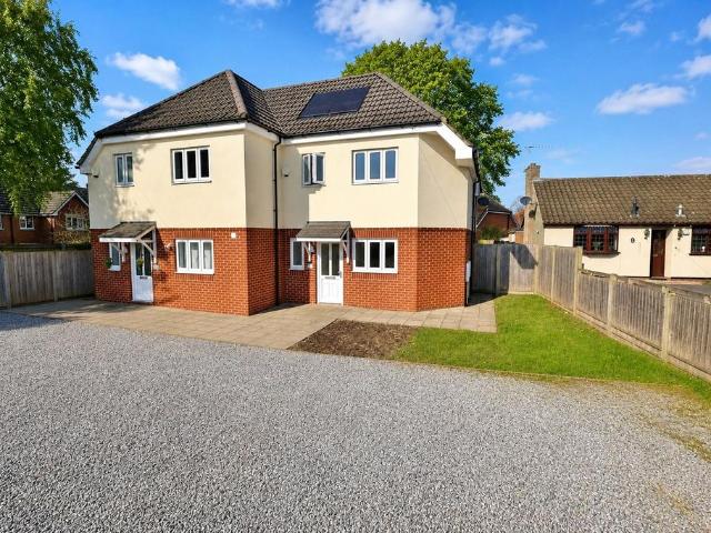House for rent in West End, Heol-las