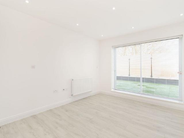 House for rent in London Borough of Merton, Merton Park