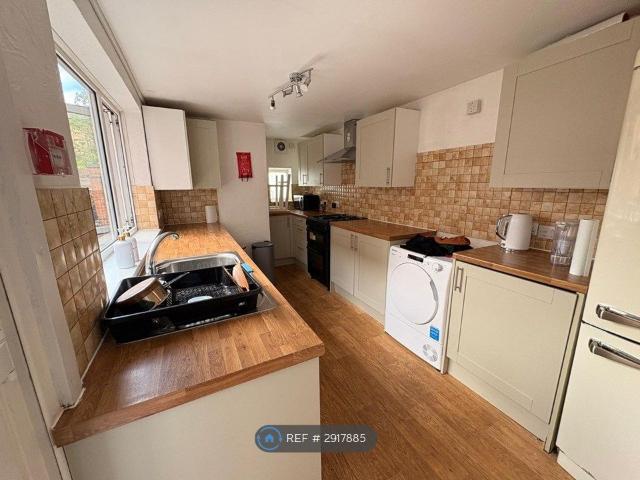 Room for rent in Burrow's Bush, Wellingborough
