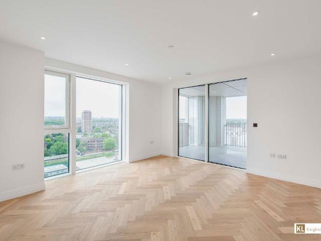 Apartment for rent in Chelsea Creek, Greater London