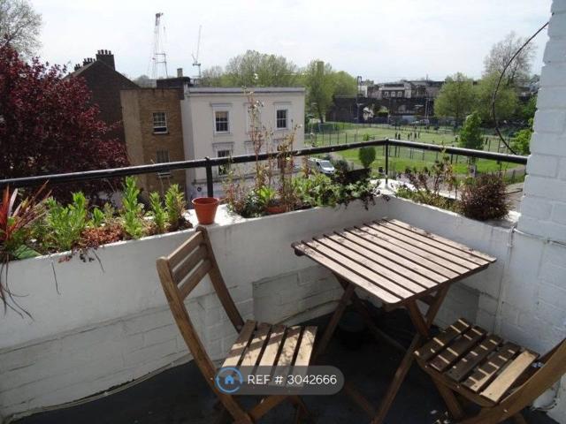 Apartment for rent in Maitland Park, Greater London