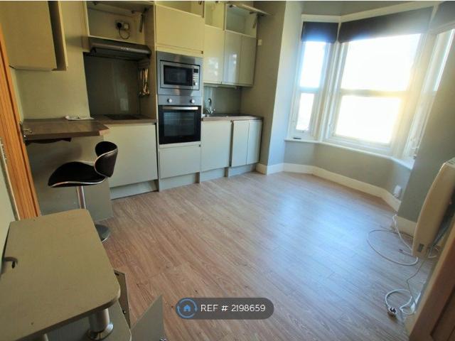 Apartment for rent in Lower Parkstone, Poole