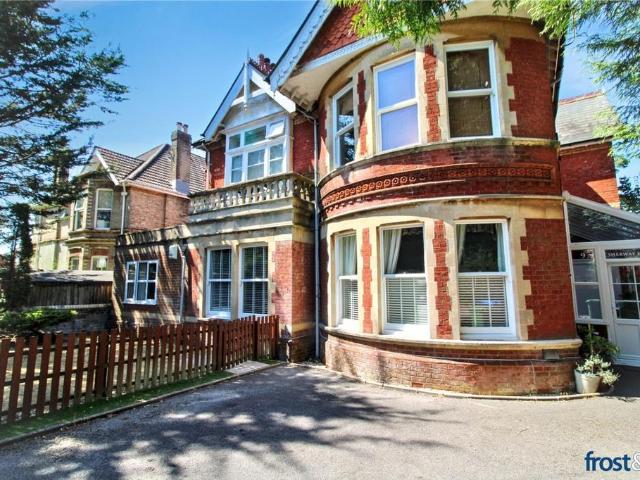 Apartment for rent in Poole