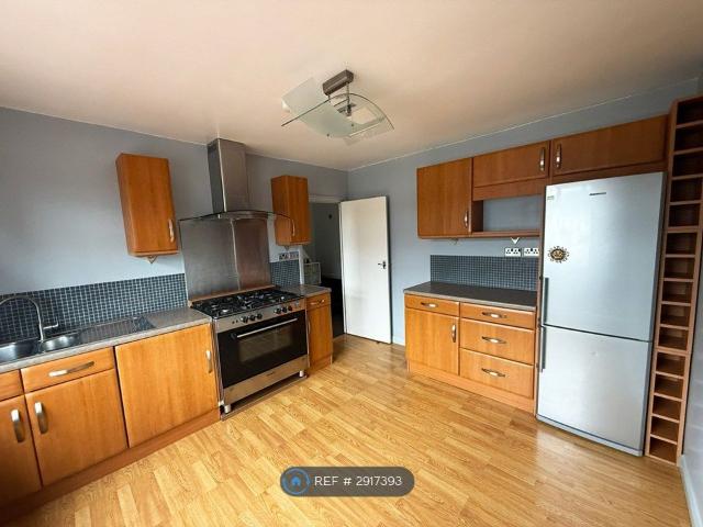 Apartment for rent in Kingsbury, Greater London