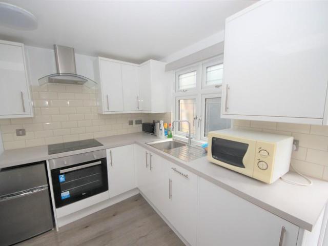 Apartment for rent in Kingsbury, Greater London