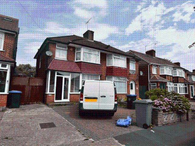 House for rent in Kingsbury, Greater London