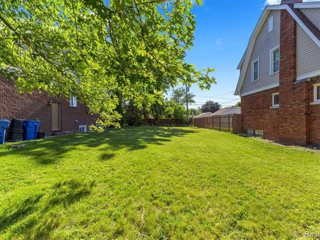 Land for sale in Dearborn Heights, Michigan