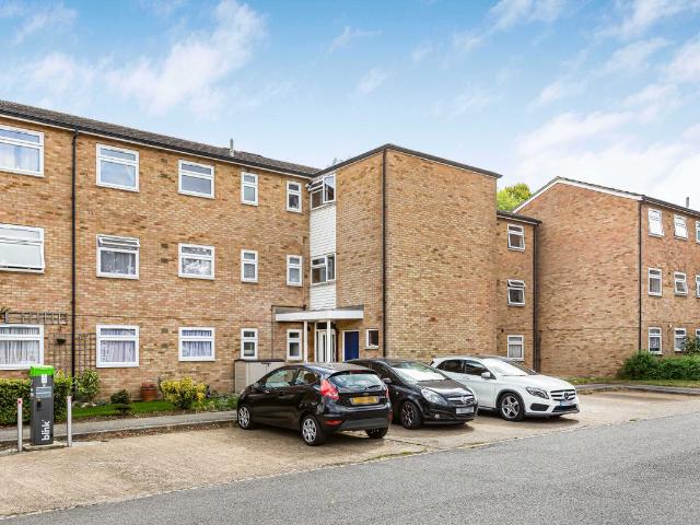 Apartment for rent in Panshanger, Fretherne