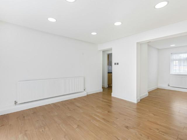 Apartment for rent in Panshanger, Fretherne
