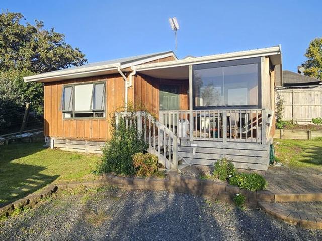 House for rent in Awhitu