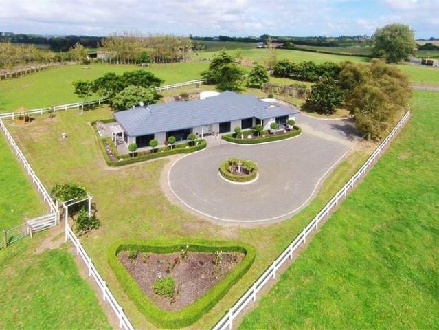 House for rent in Awhitu