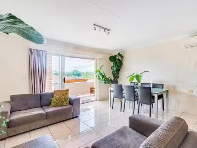 Apartment for rent in Toombul, Queensland