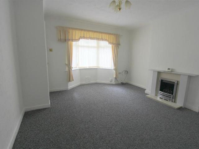 House for rent in Calderstones