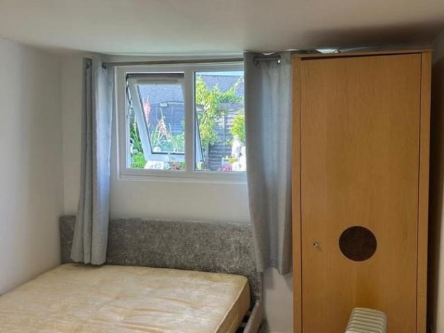 Studio for rent in London Borough of Ealing, Greater London