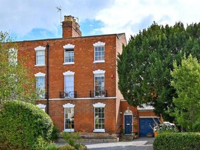 House for sale in Gloucester, Gloucestershire