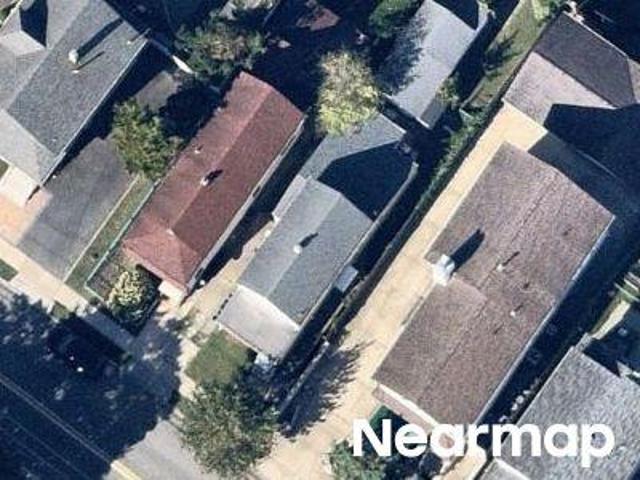 House for sale in Lyndhurst, New Jersey
