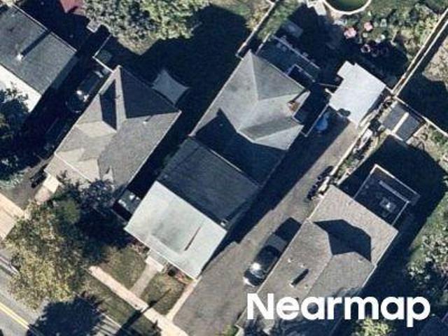 House for sale in Lyndhurst, New Jersey