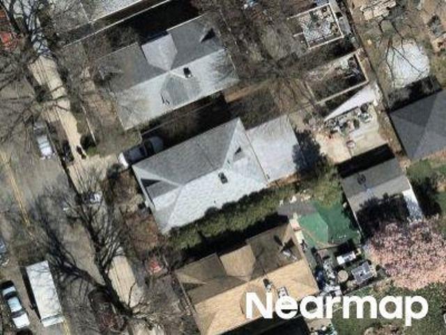 House for sale in The Bronx, Arverne