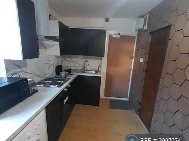 Apartment for rent in Falcon Lodge, Wales