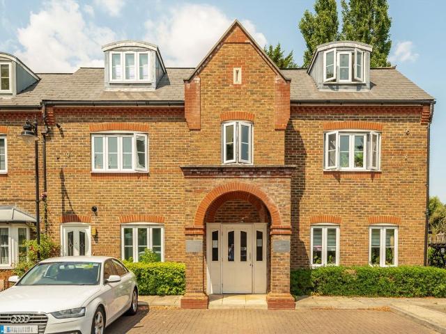 Apartment for rent in London Borough of Hounslow, Greater London