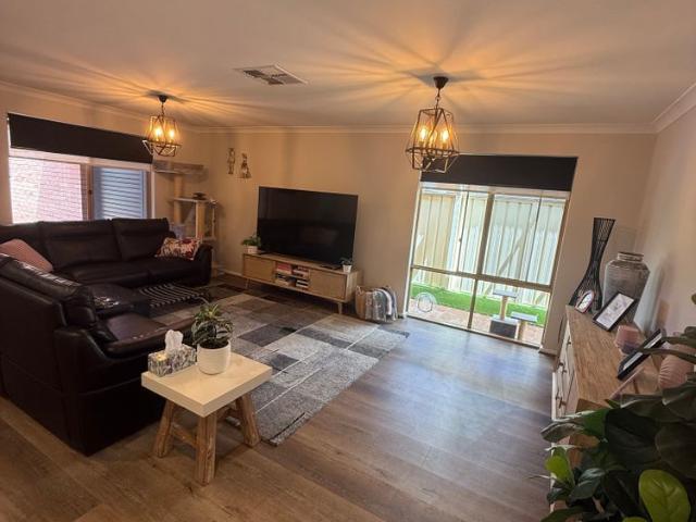 Room for rent in Kingsley, Western Australia