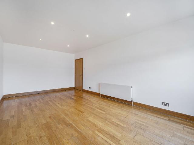 Apartment for rent in St. George in the East, Wapping
