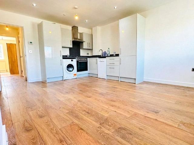 Apartment for rent in South Harrow, Greater London