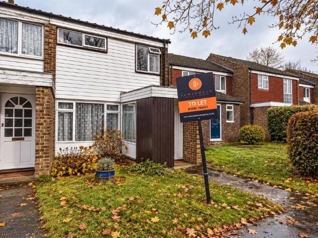 House for rent in Meath Green, Reigate and Banstead