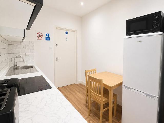 House for rent in Lampton, Greater London