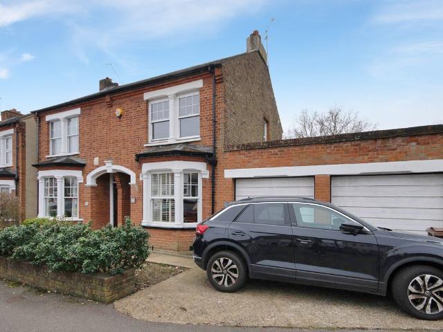 House for rent in London Borough of Harrow, Greater London