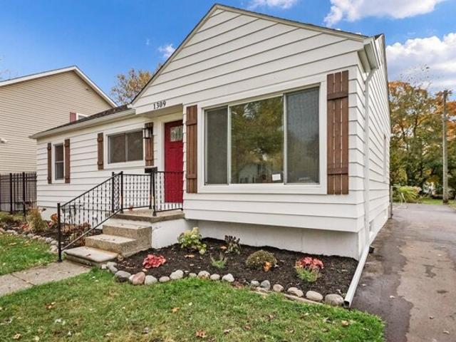 House for sale in Mount Clemens, Michigan