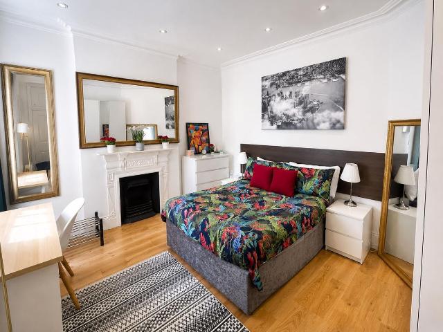 Apartment for rent in St. John's Wood, Greater London