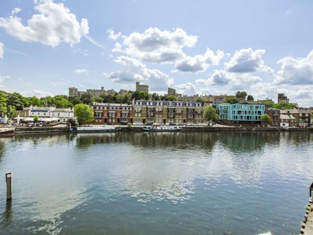 House for rent in Eton