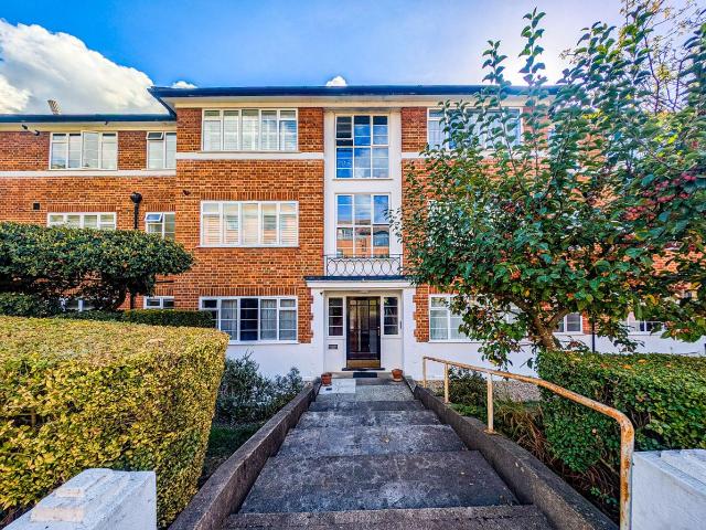 Apartment for rent in Wimbledon Village, Greater London