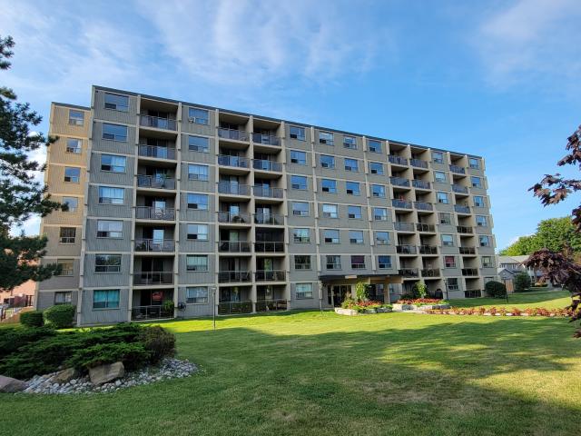 Apartment for rent in Kingston