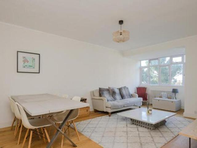 House for sale in Kingston Upon Thames, Greater London