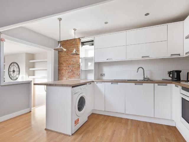Apartment for rent in Norbiton, Greater London