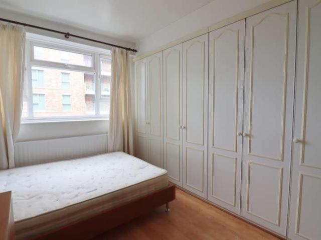 Apartment for rent in Kingston Upon Thames, Coombe