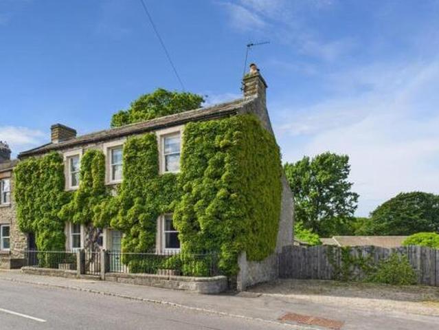 House for sale in Yorkshire And The Humber