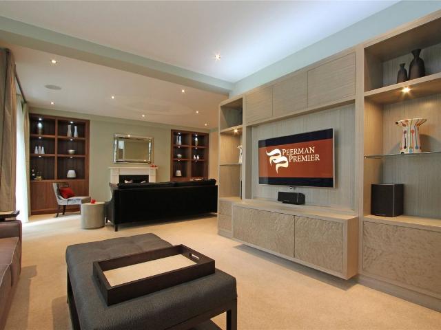 House for rent in Knightsbridge, Greater London