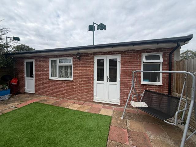 Apartment for rent in Staines, Surrey