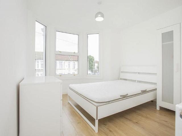 House for rent in Loxford, Greater London