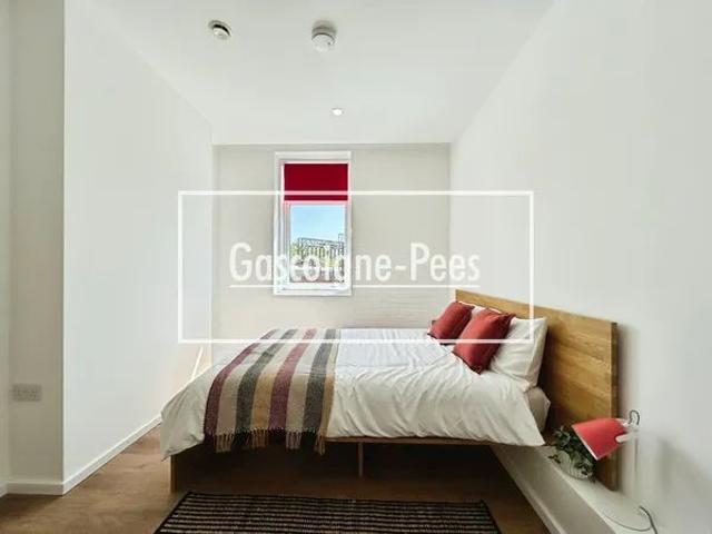 Apartment for rent in Lower Green Esher, Blackhills