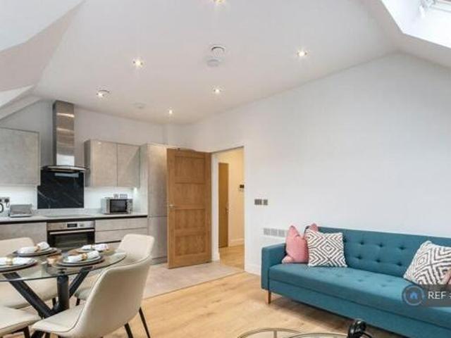 House for sale in Pachesham Park, Surrey