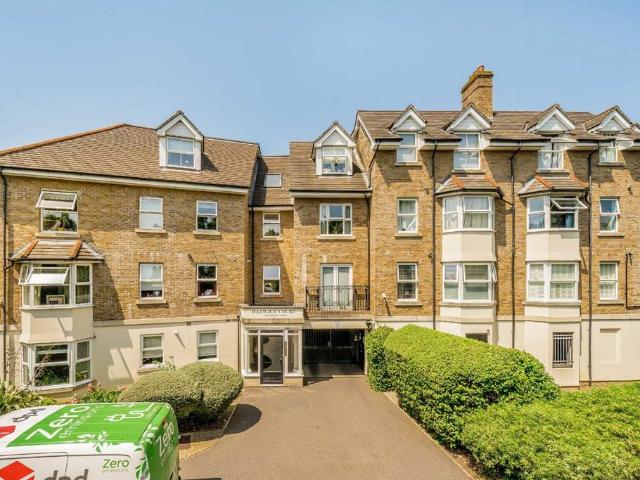 House for rent in London Borough of Merton, Merton Park