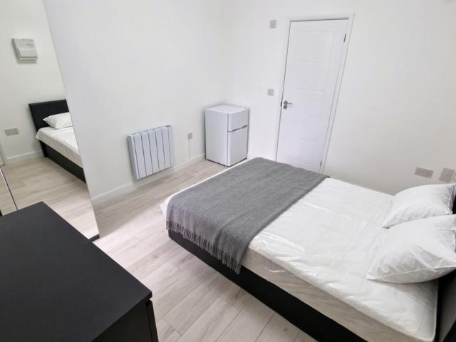 Studio for rent in Spring Park, Luton