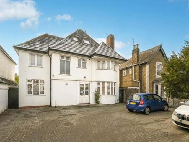 House for sale in New Malden, Greater London