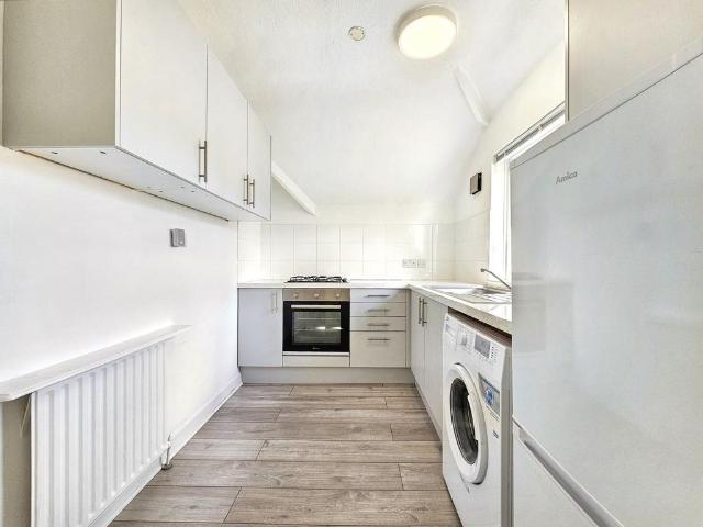 Apartment for rent in Royal Borough of Kingston upon Thames, Greater London