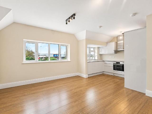 Apartment for rent in Royal Borough of Kingston upon Thames, Greater London