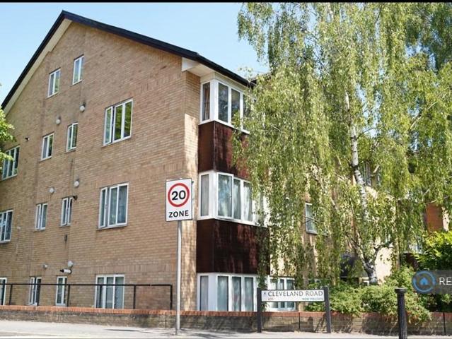 Apartment for rent in Royal Borough of Kingston upon Thames, Greater London